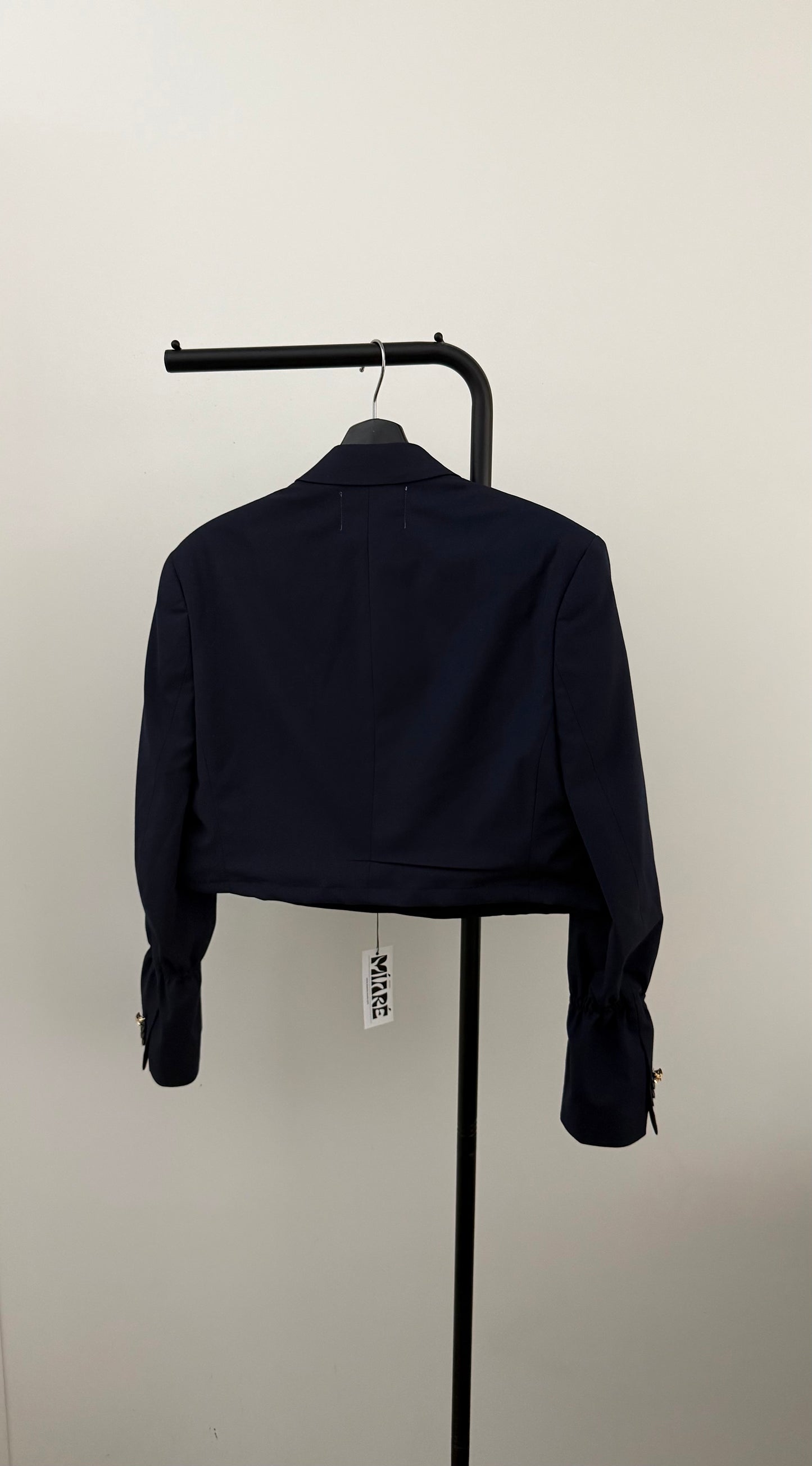THE CROPPED 023