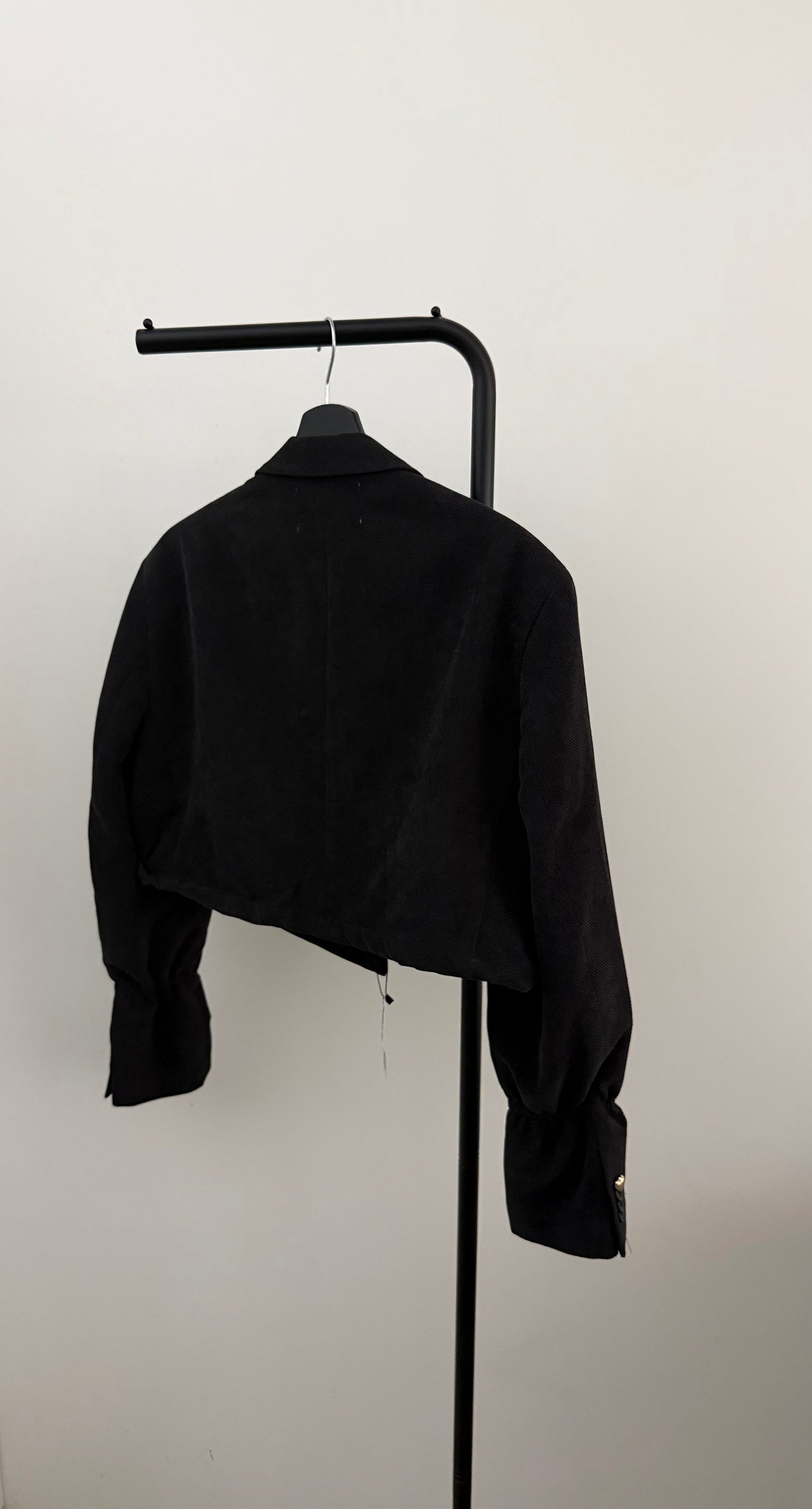 THE CROPPED 024