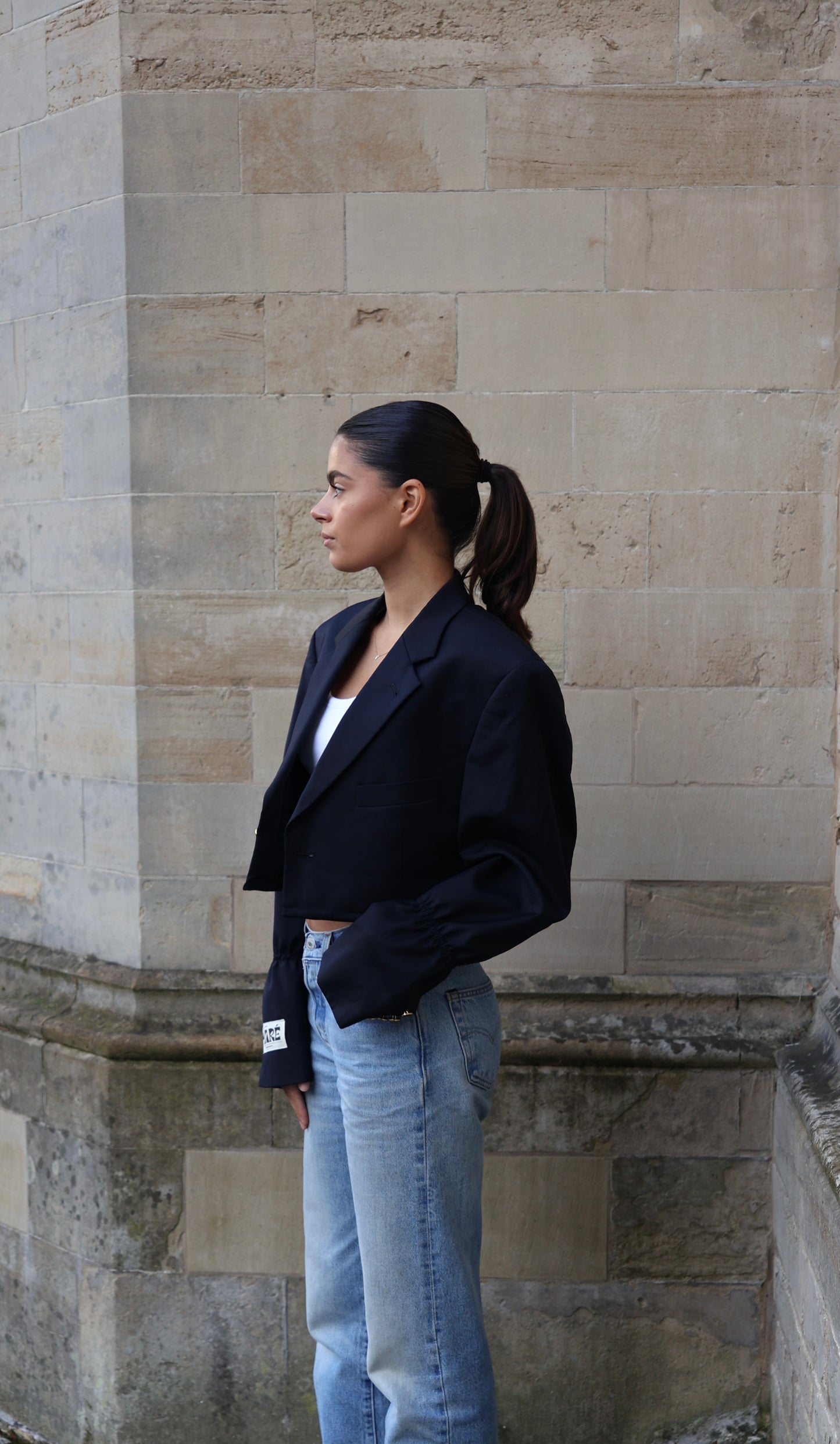 THE CROPPED 004