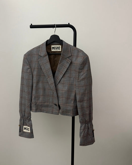 THE CROPPED 031