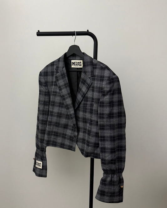 THE CROPPED 028