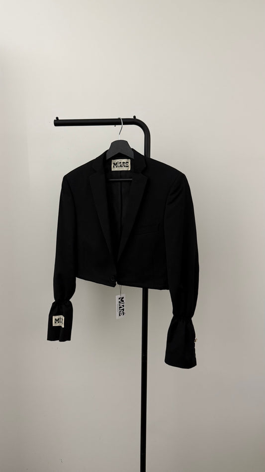 THE CROPPED 020