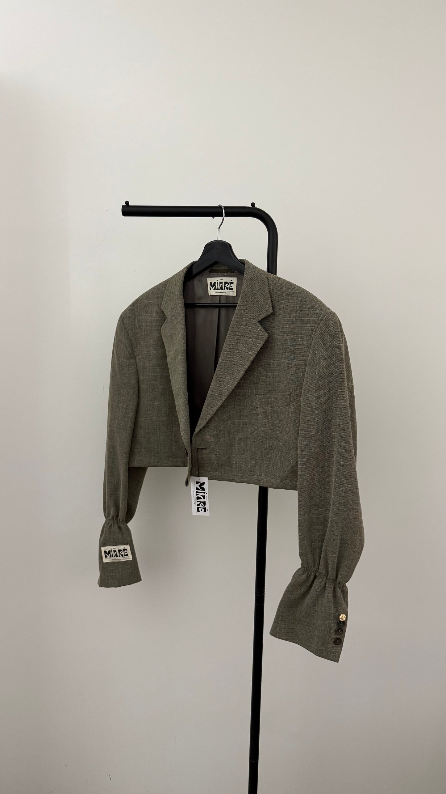 THE CROPPED 021