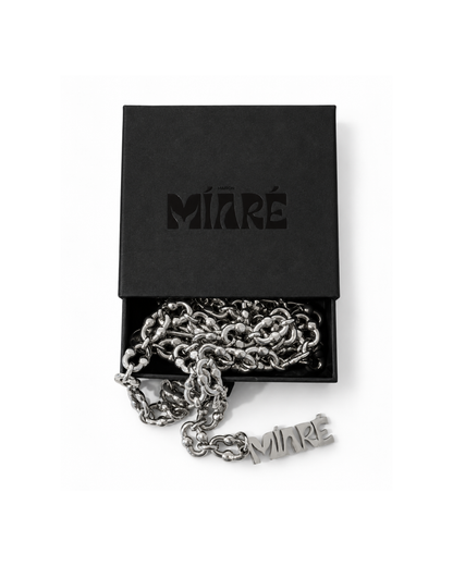 THE BLAZER CHAIN ESSENTIAL