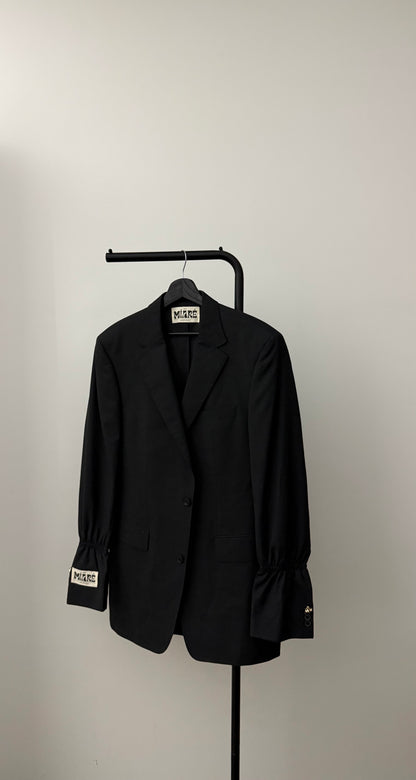 THE ESSENTIAL BLAZER 1002