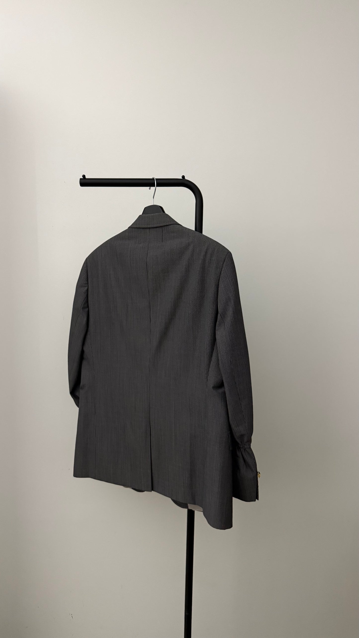 THE ESSENTIAL BLAZER 1004
