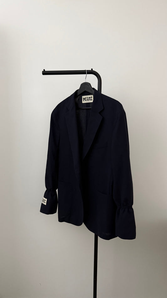 THE ESSENTIAL 1049