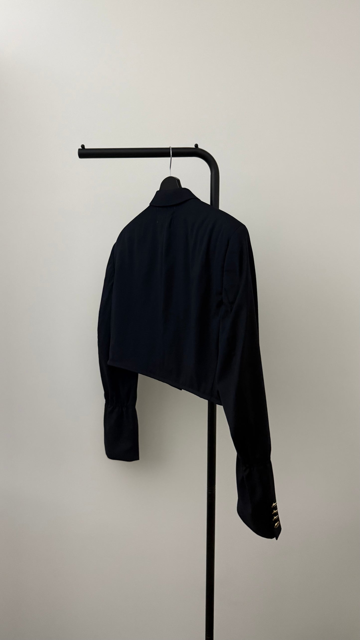THE CROPPED 004