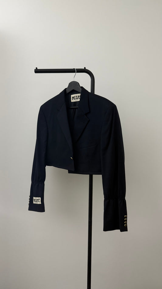THE CROPPED 004