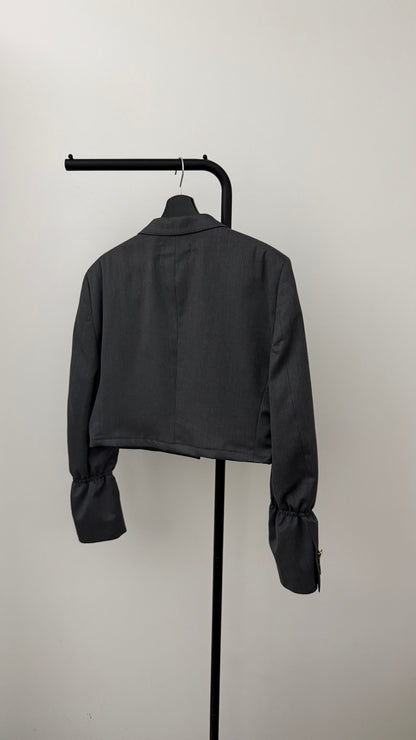 THE CROPPED 016