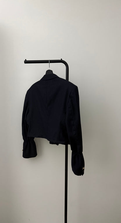 THE CROPPED 017
