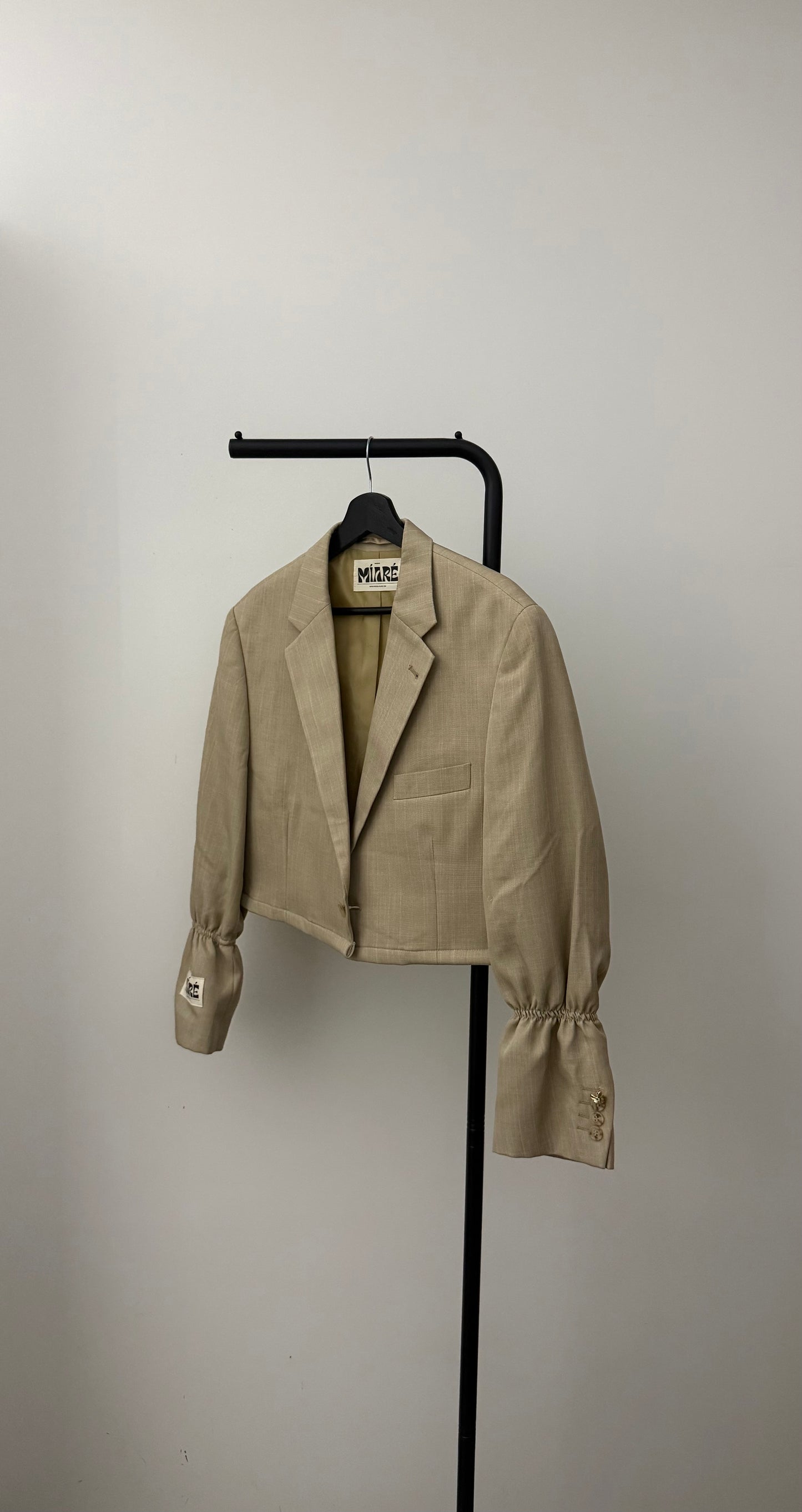 THE CROPPED 018