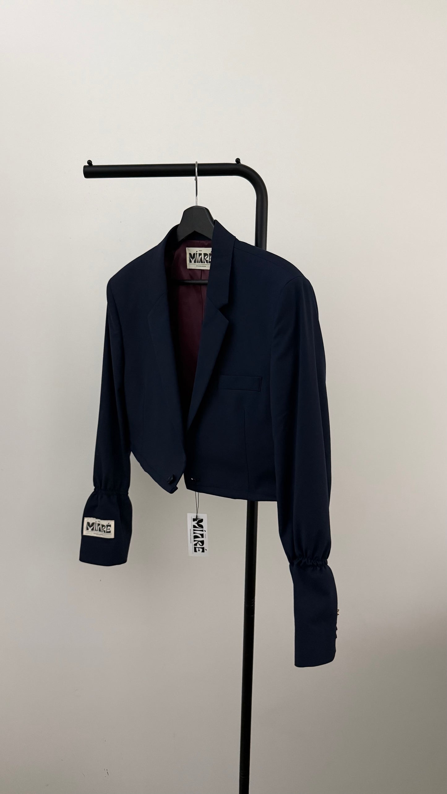 THE CROPPED 023