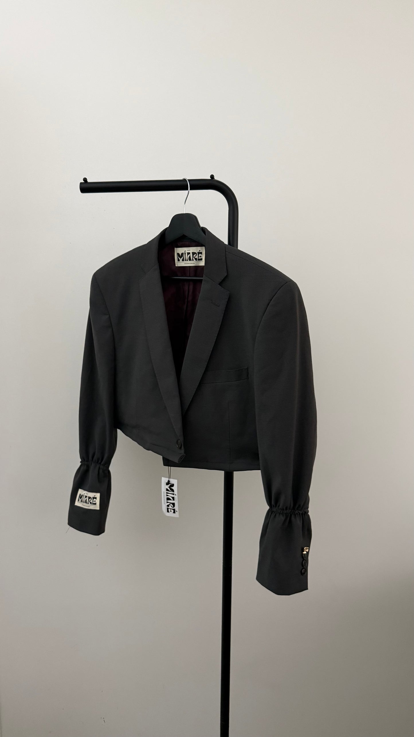 THE CROPPED 026