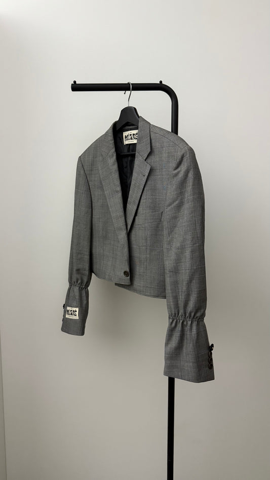 THE CROPPED 002